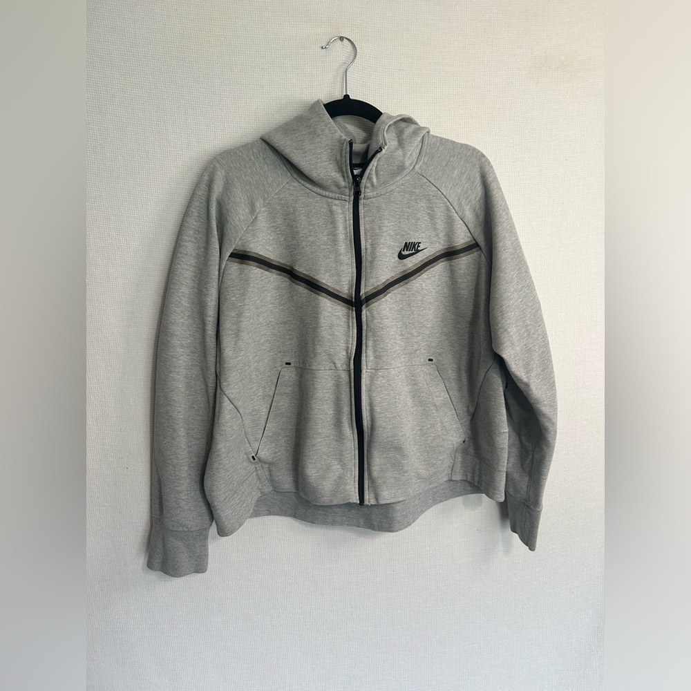Women’s Nike tech slightly cropped zip up hoodie
